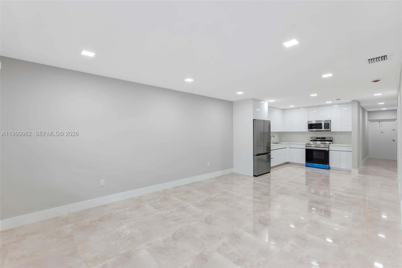 15685 SW 82nd Cir Ln # 28, Miami FL 33193