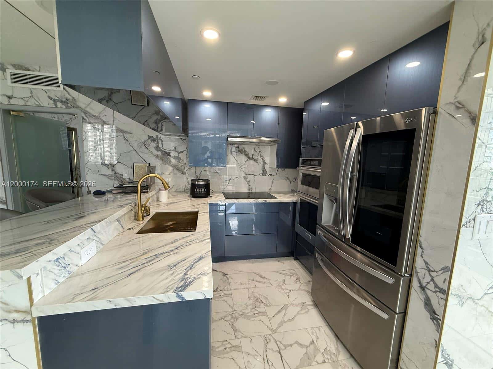 601 NE 23rd St # 903, Miami FL 33137