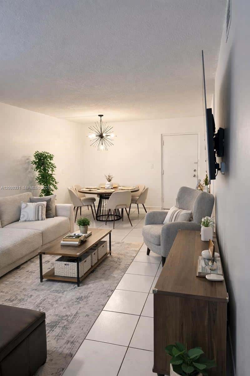 9400 W Flagler St # 309, Miami FL 33174