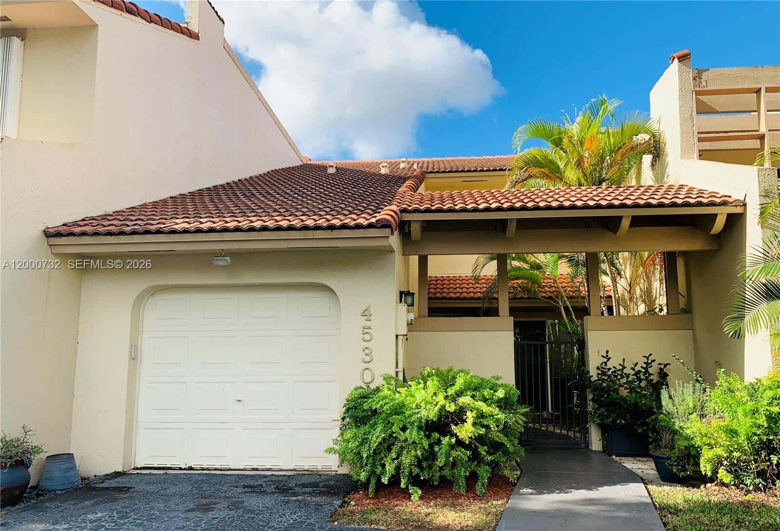 4530 NW 102nd Ct, Doral FL 33178