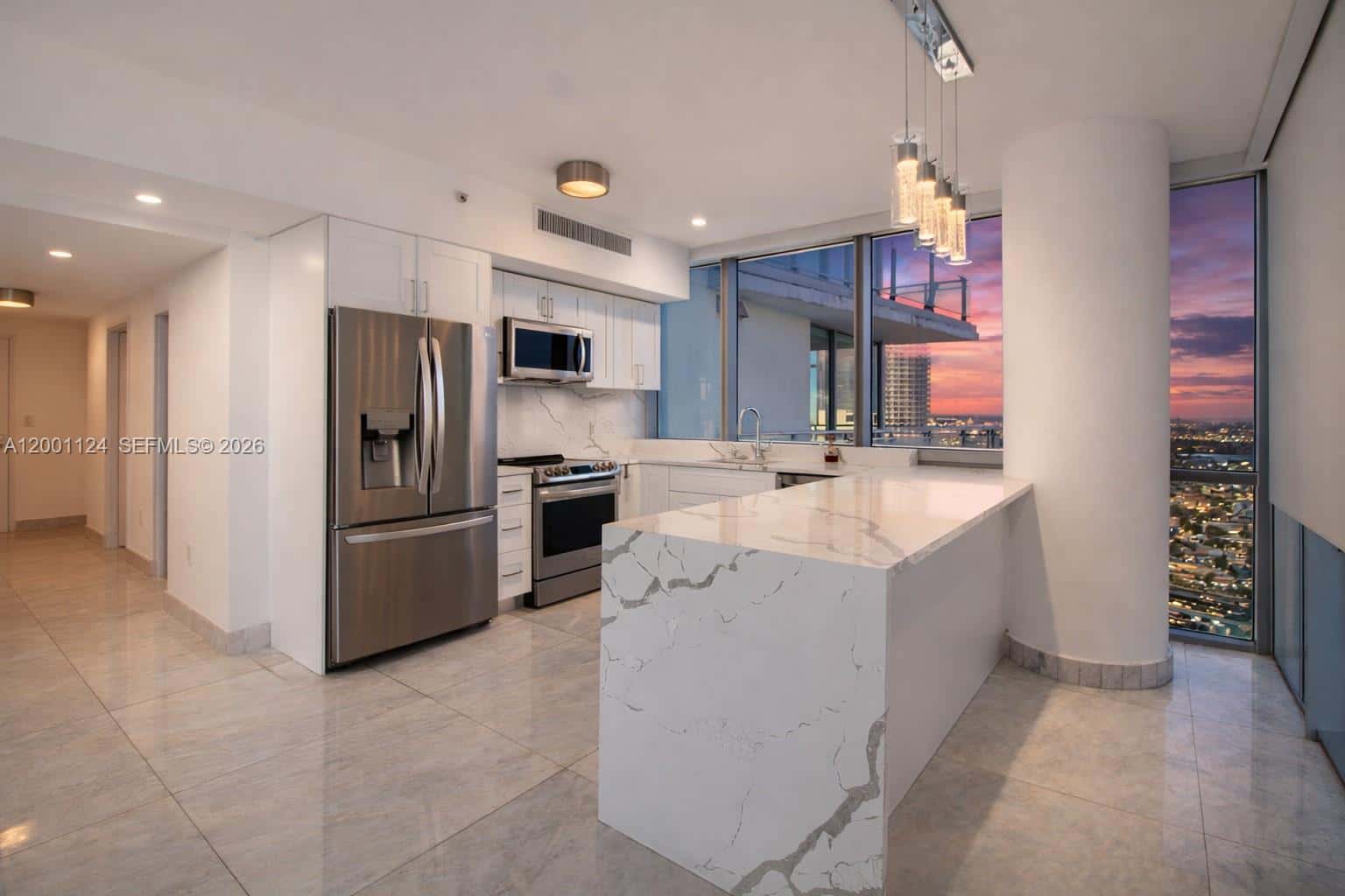 92 SW 3rd St # 4310, Miami FL 33130