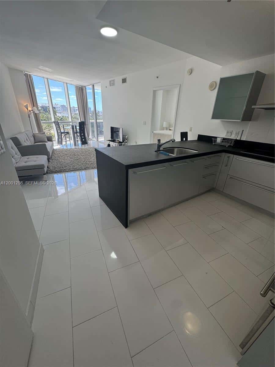 18201 Collins Ave # 608, Sunny Isles Beach FL 33160