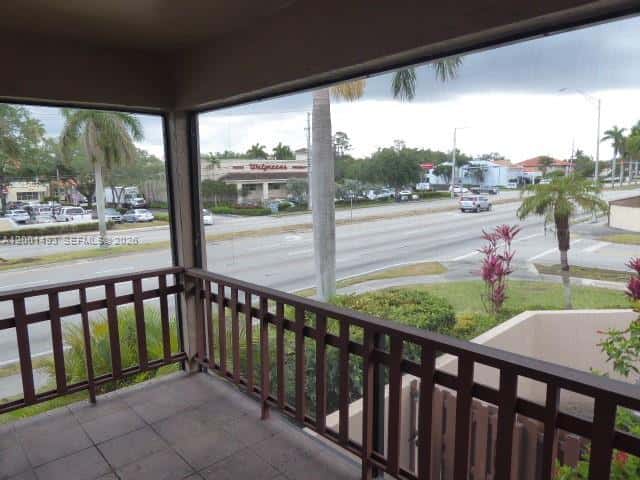11219 SW 88th St # 205C, Miami FL 33176