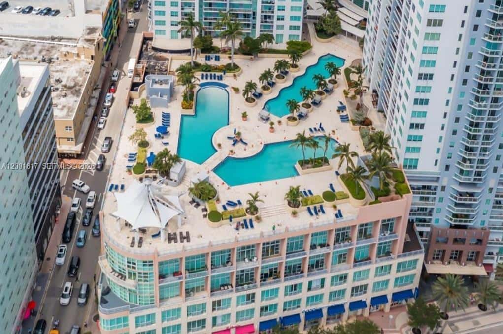 253 NE 2nd St # 1608, Miami FL 33132