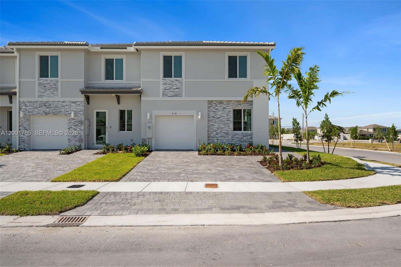 715 SE 15th St, Homestead FL 33034