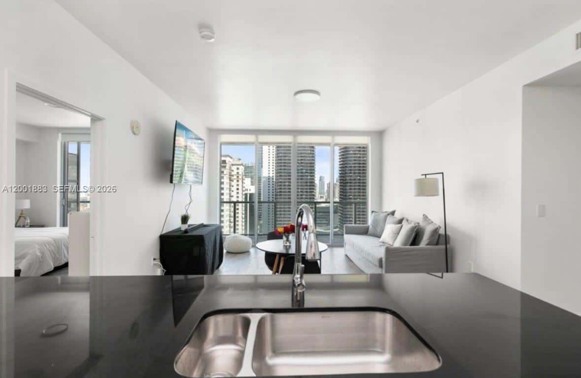 1111 SW 1st Ave, Miami FL 33130