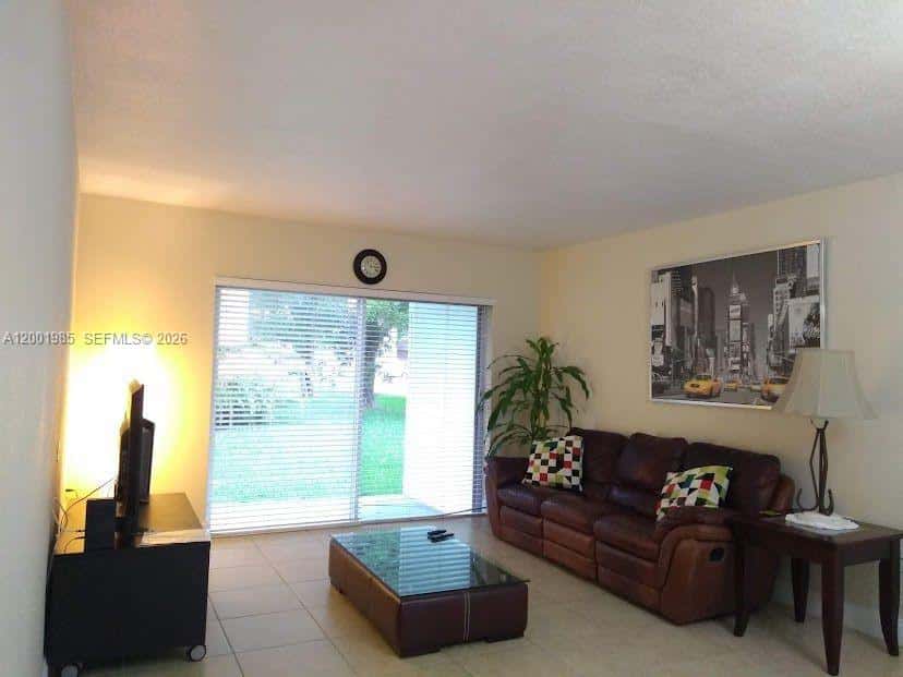 7530 SW 82nd St # G102, Miami FL 33143