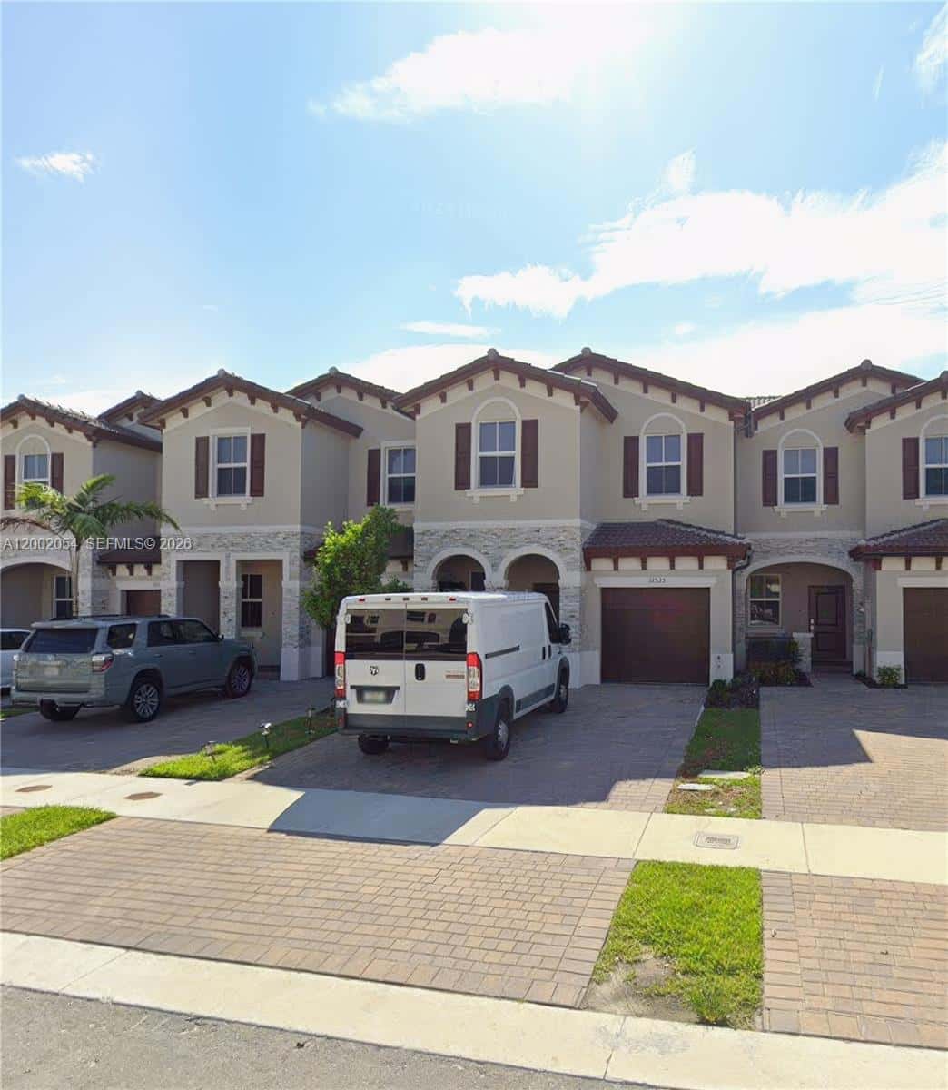 12525 NW 23rd Pl, Miami FL 33167