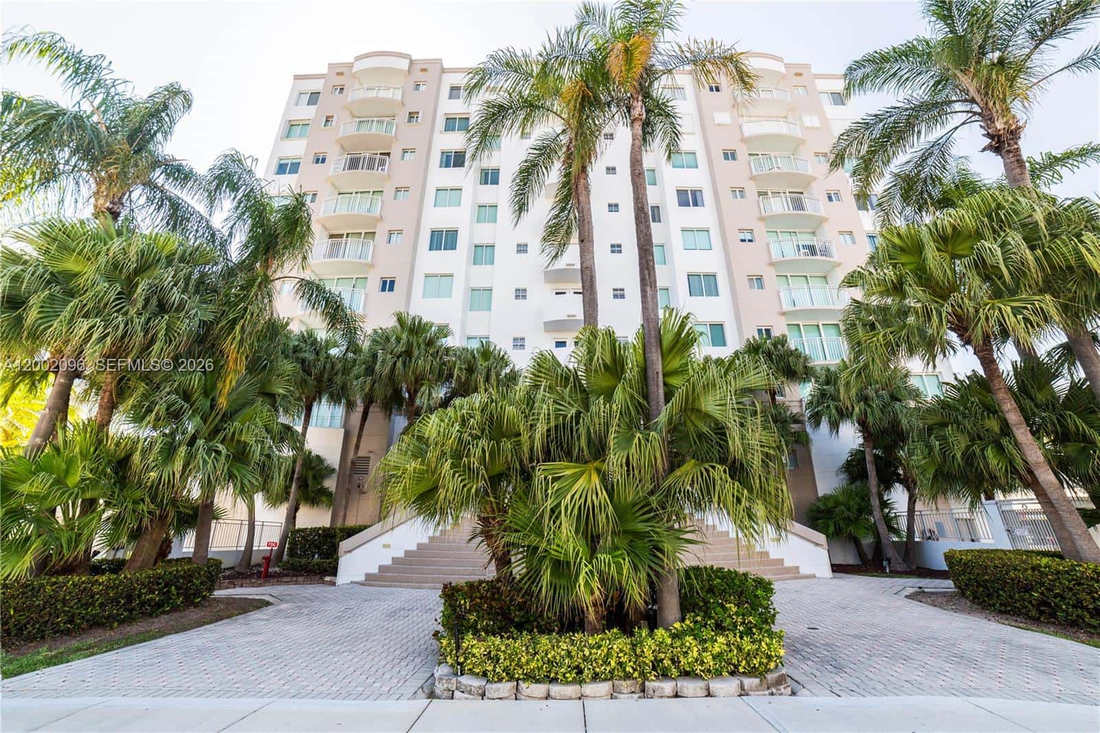 18000 N Bay Rd # 201, Sunny Isles Beach FL 33160