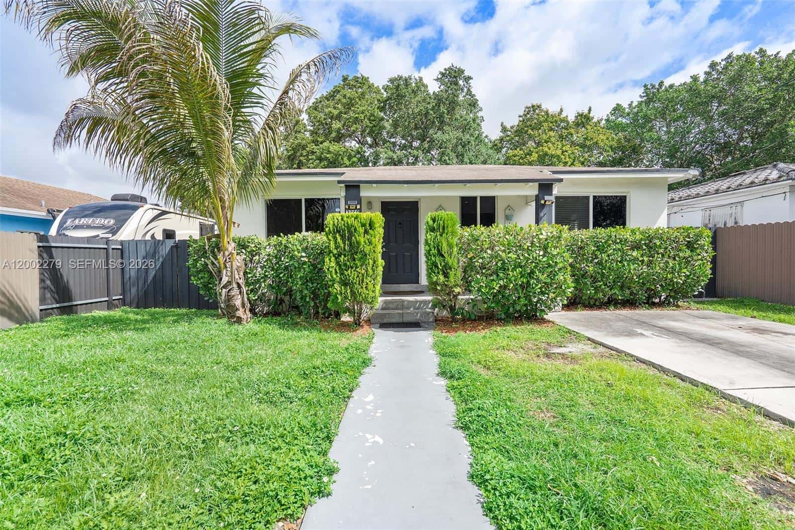 3249 NW 51st St, Miami FL 33142