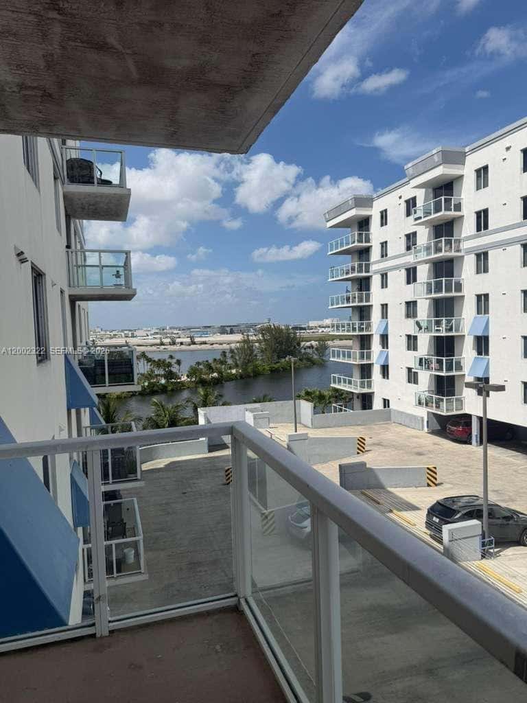 5099 NW 7th St # 906, Miami FL 33126
