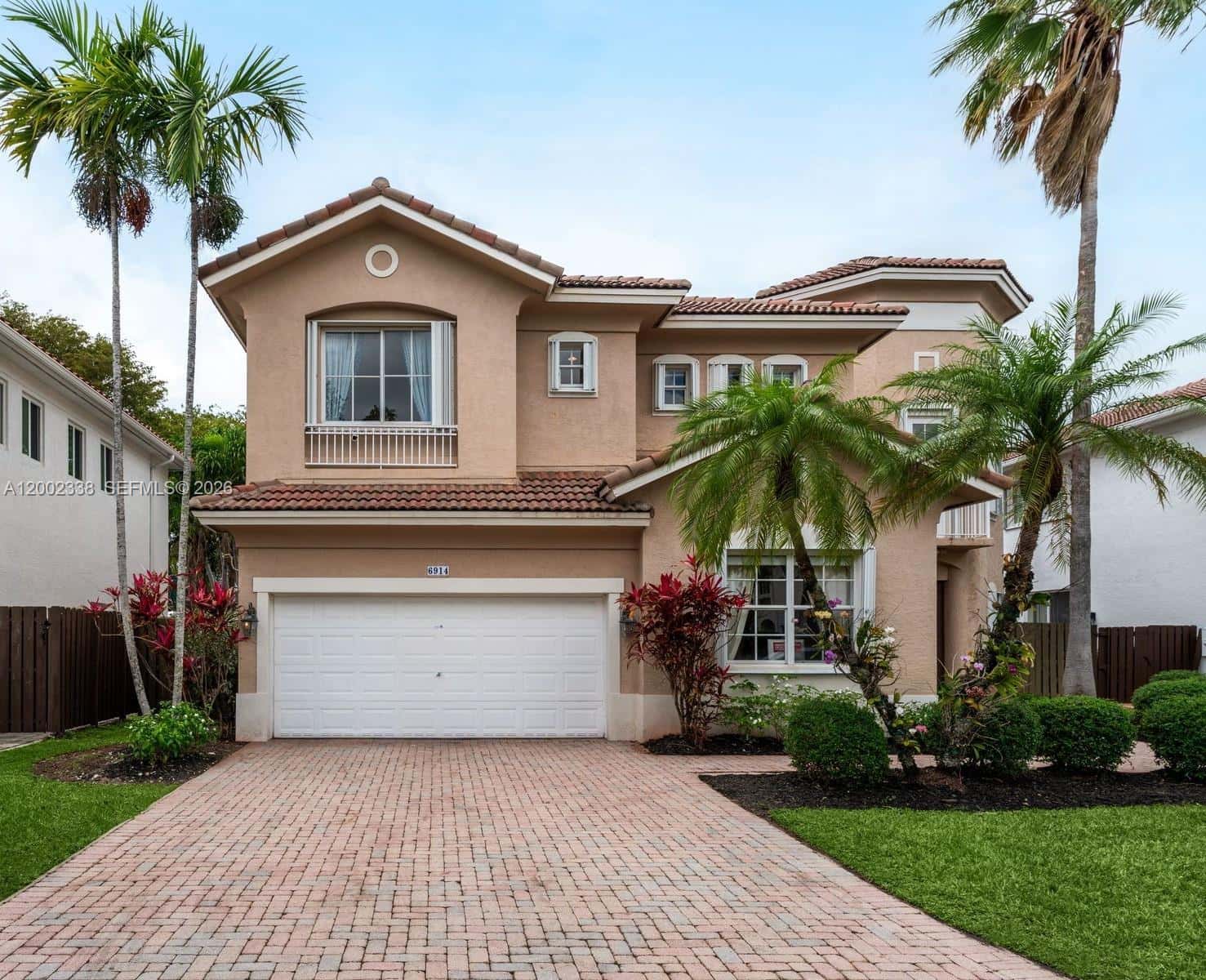 6914 NW 113th Pl, Doral FL 33178