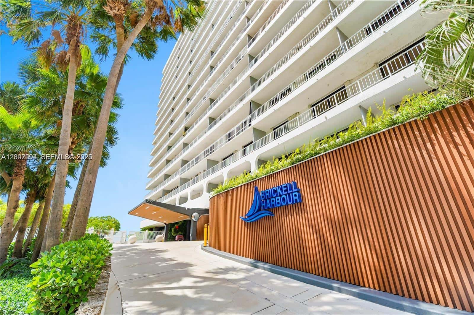 200 SE 15th Rd # 3F, Miami FL 33129