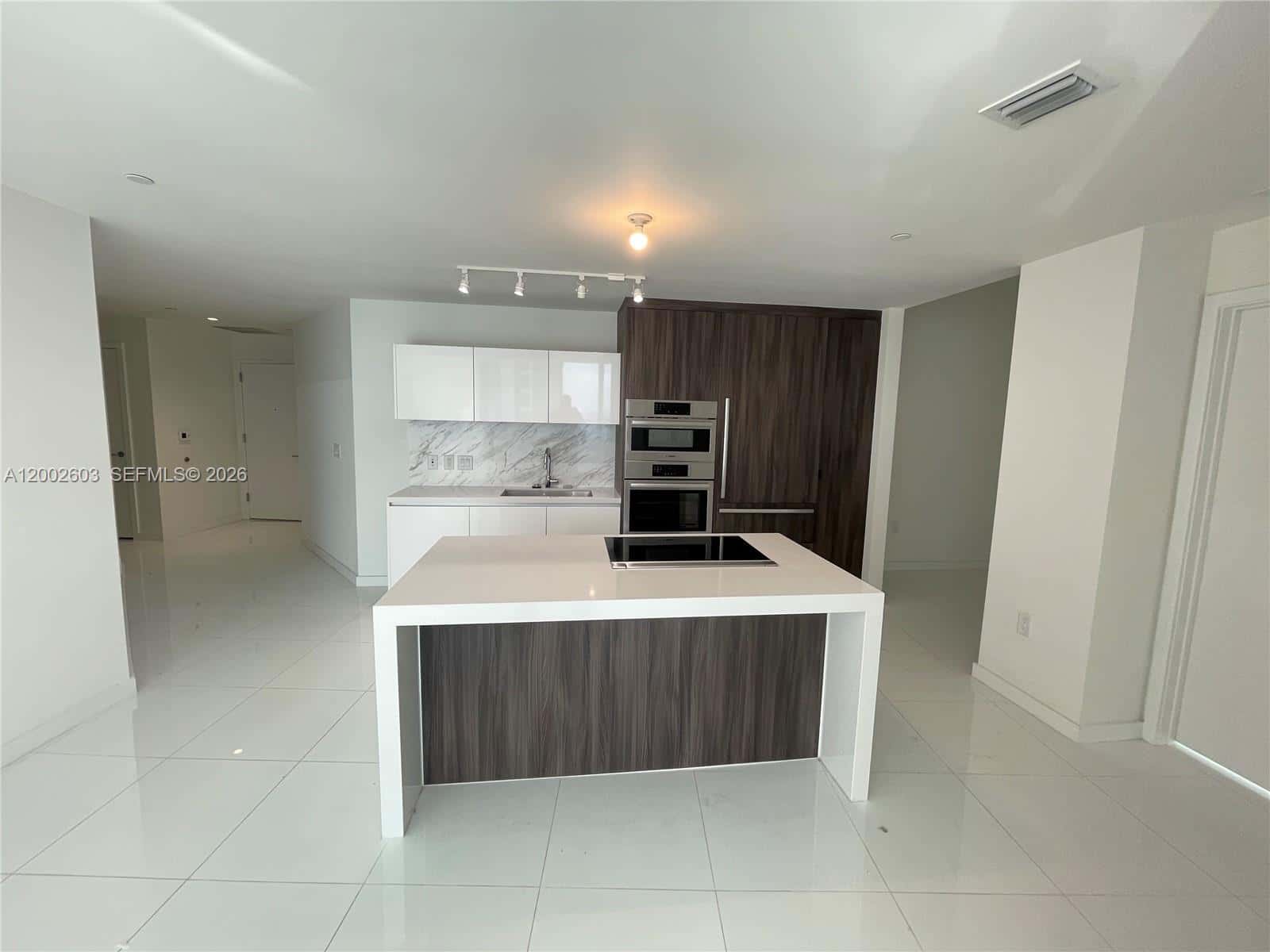 851 NE 1st Ave # 3103, Miami FL 33132