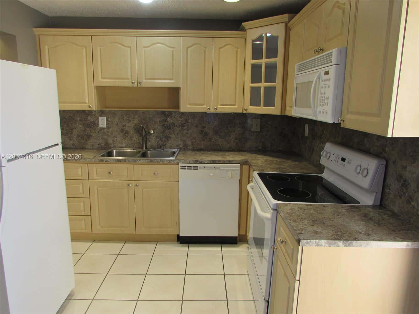 5555 Ludlam Rd # 23, South Miami FL 33155