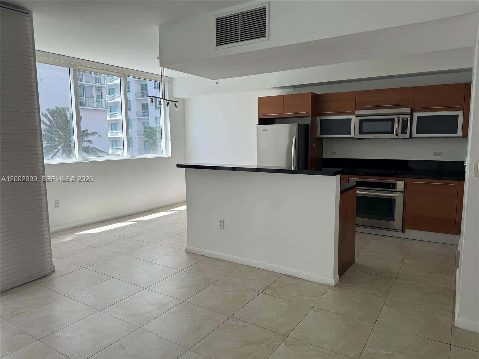 253 NE 2nd St # 1108, Miami FL 33132