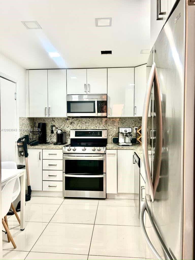 9500 W Bay Harbor Dr # 2G, Bay Harbor Islands FL 33154