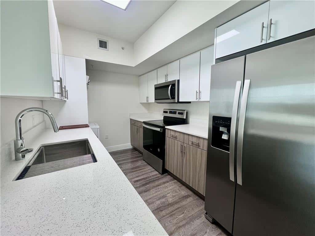 110 SW 12 Street # 907, Miami FL 33130