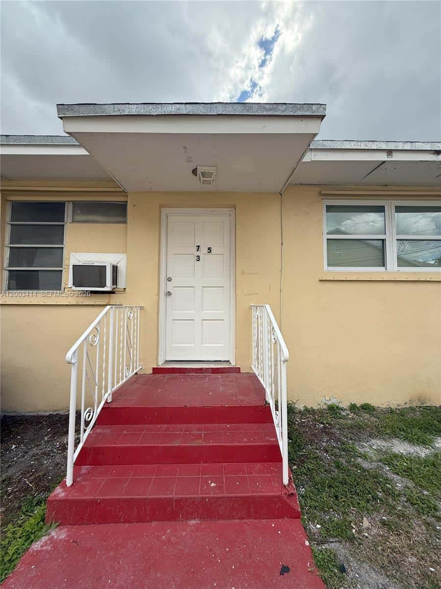 1725 NW 59th St # 3, Miami FL 33142