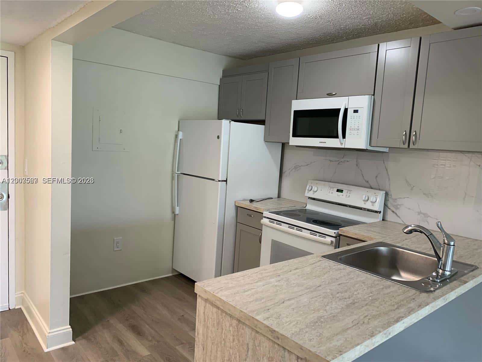 16465 NE 22nd Ave # 511, North Miami Beach FL 33160