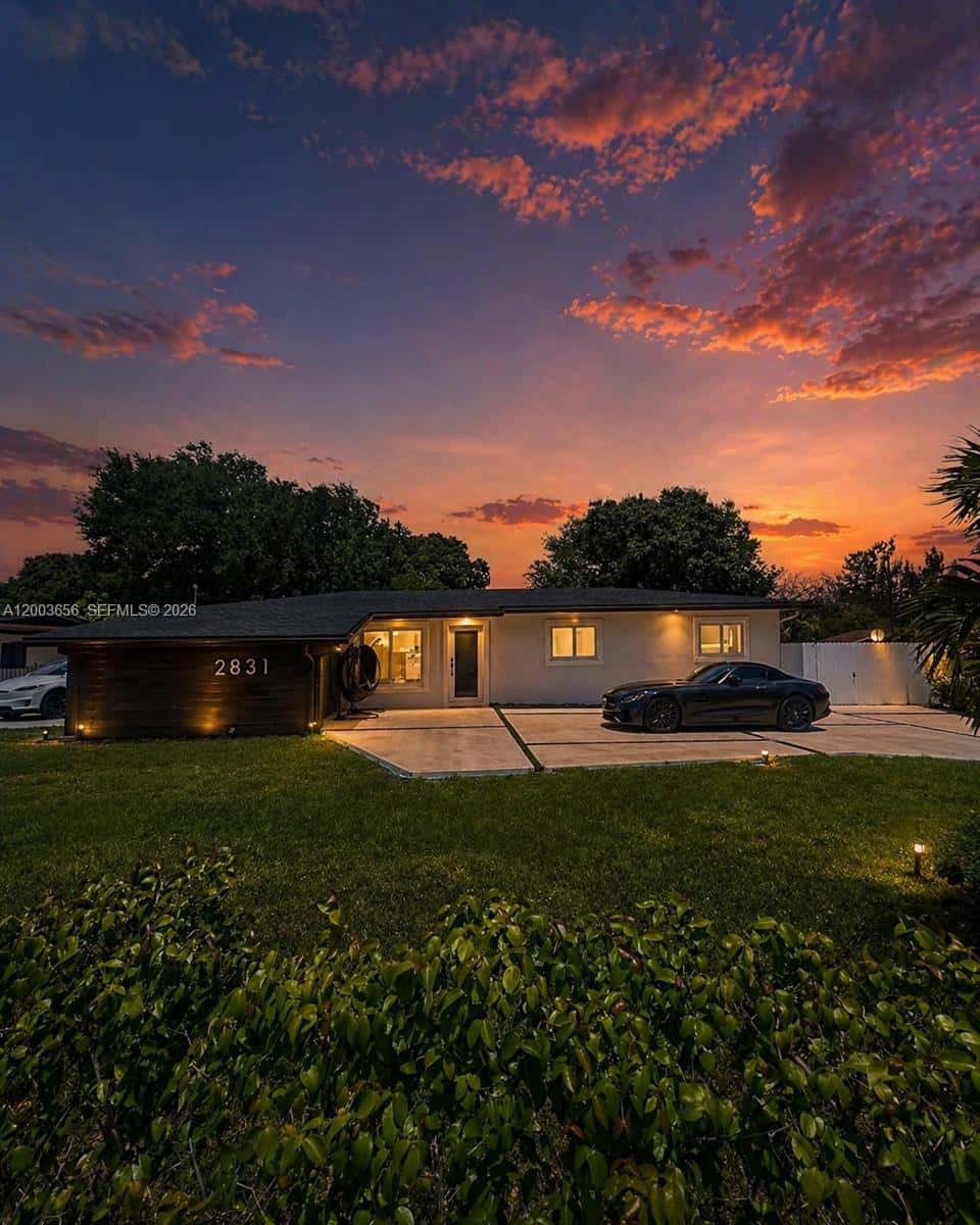 2831 NW 189th St, Miami Gardens FL 33056