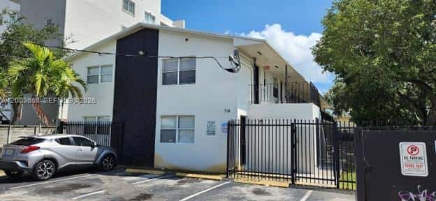 714 NE 85th St # 7, Miami FL 33138