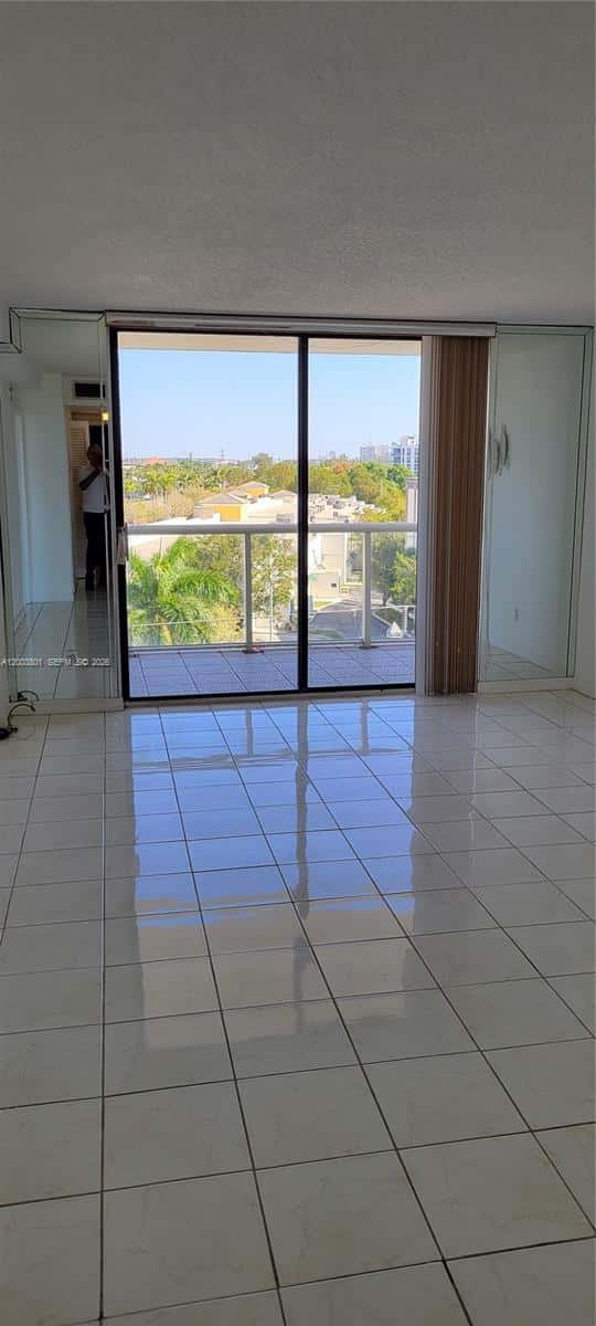 13499 Biscayne Blvd # 511, North Miami FL 33181