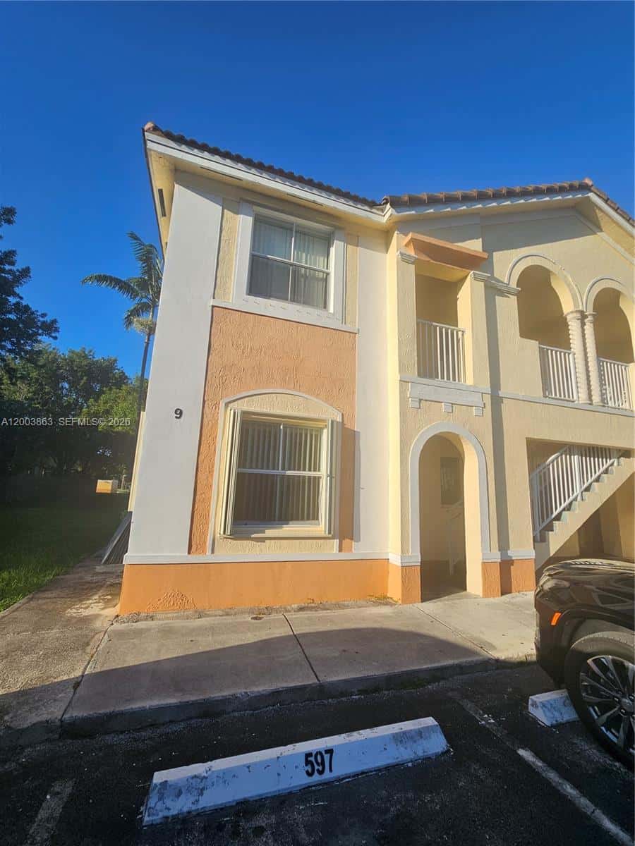 1543 SE 25th St # 100, Homestead FL 33035