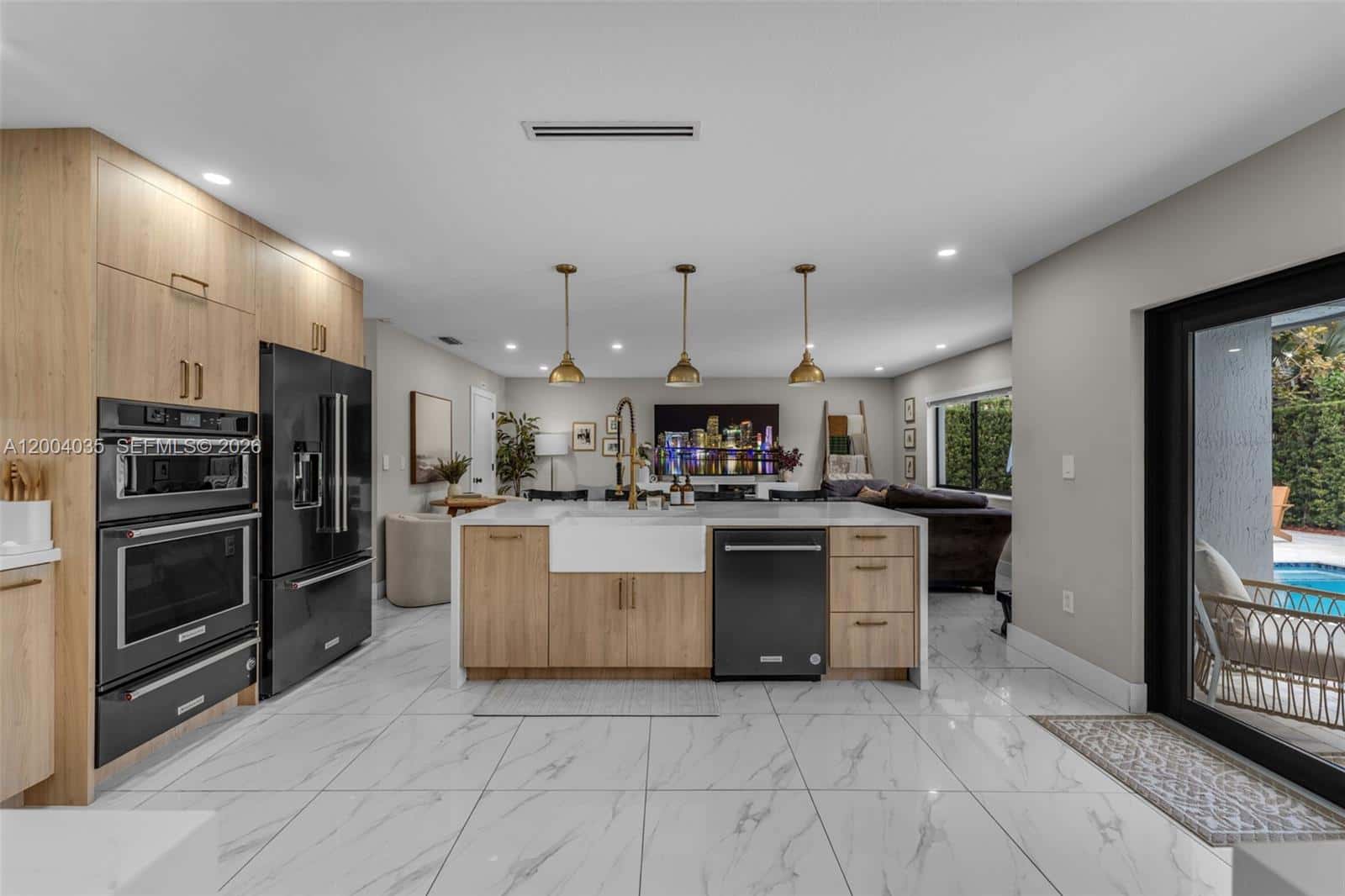 15465 SW 114 ST, Miami FL 33196