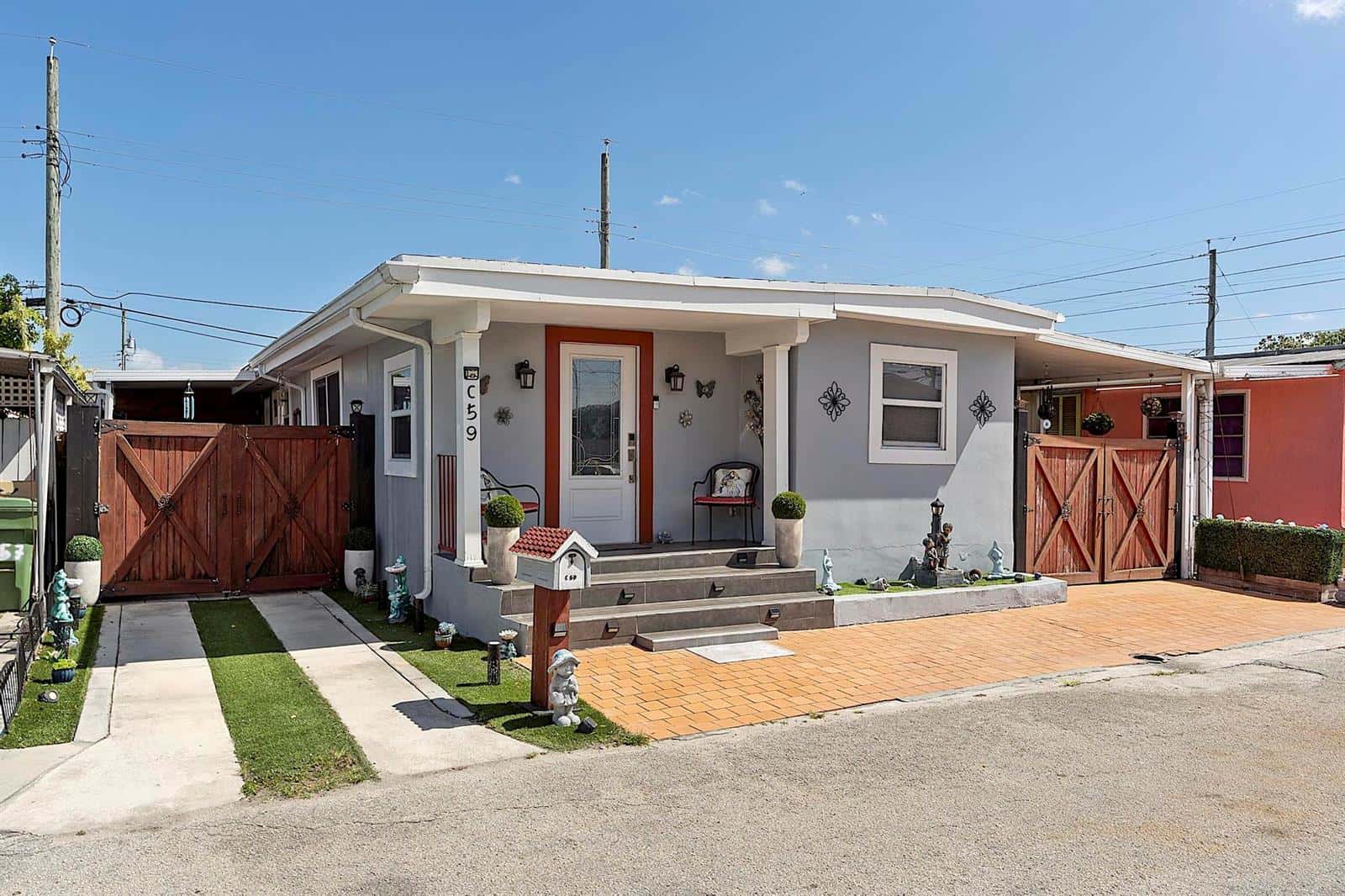 3205 W 16th Avenue, Hialeah FL 33012