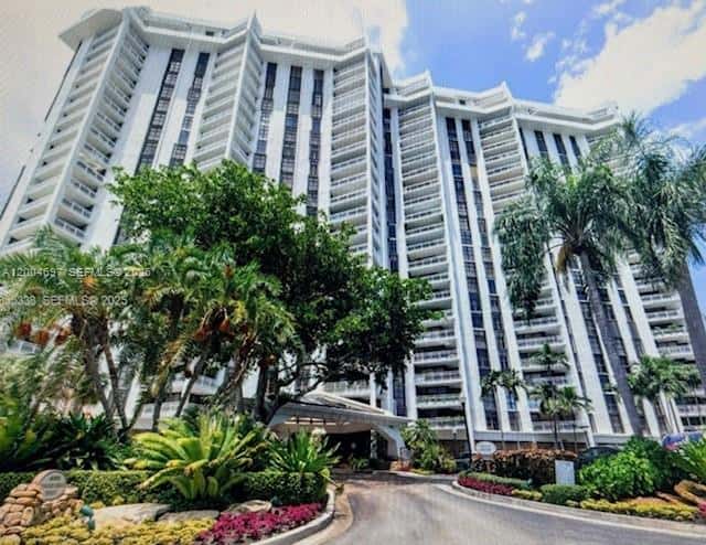 4000 Towerside Ter # 1403, Miami FL 33138