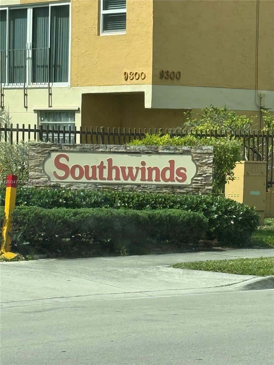 9320 W Flagler St # 201D, Miami FL 33174