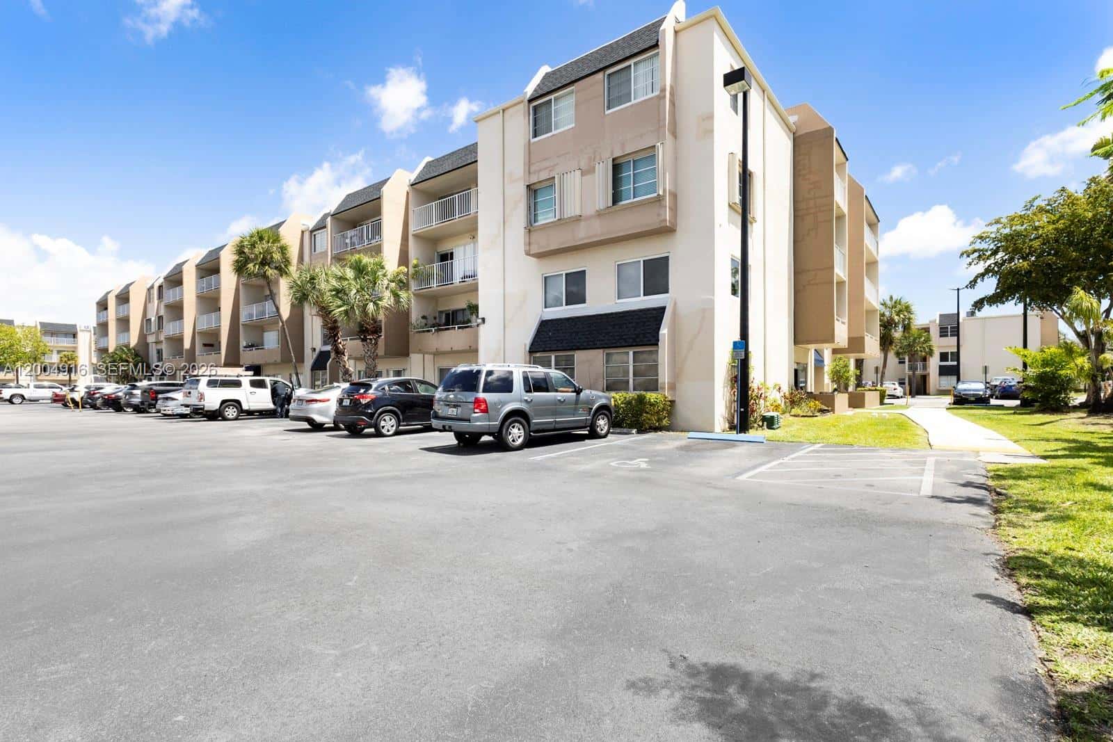 7747 SW 86th St # 205, Miami FL 33143