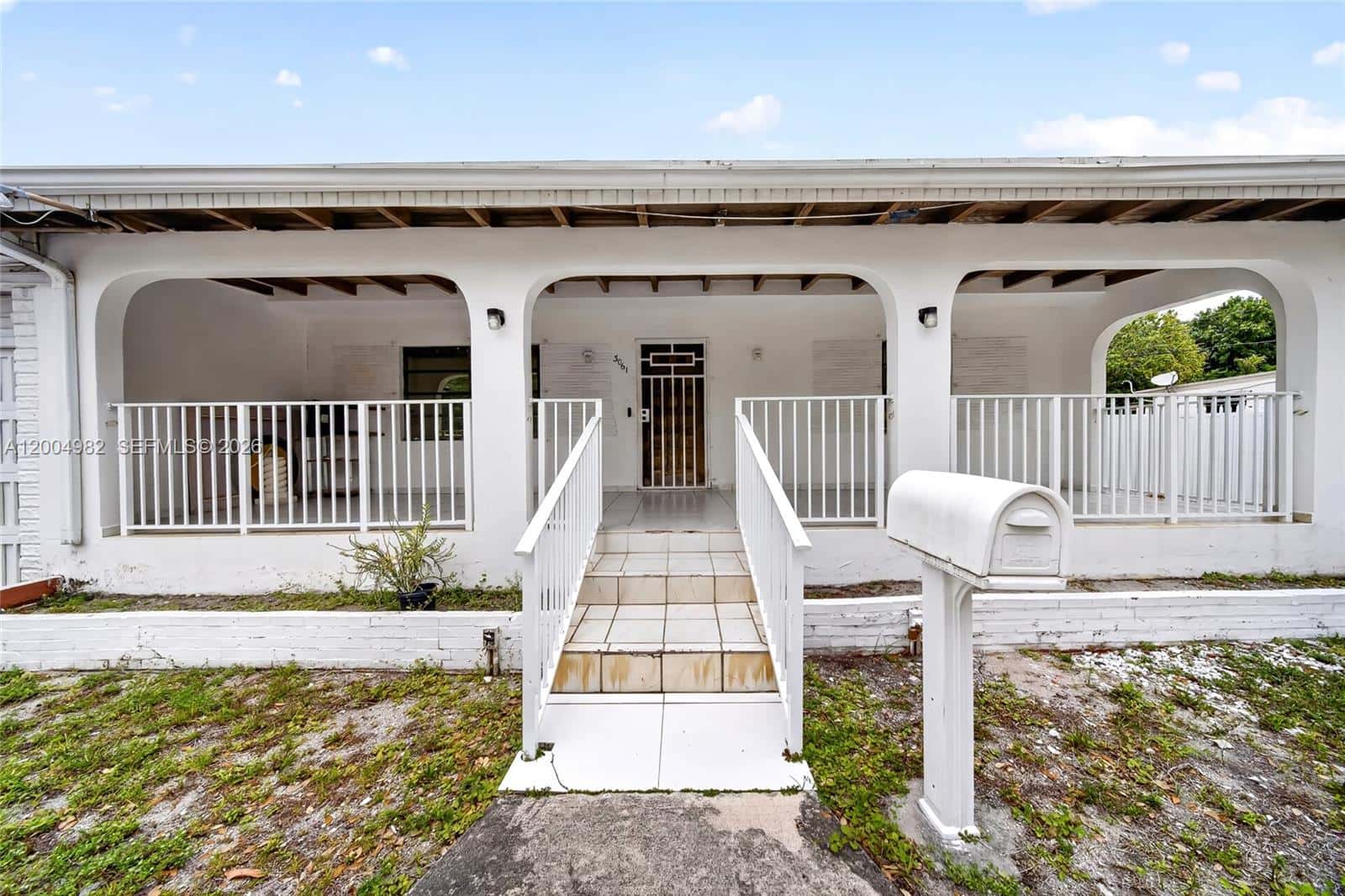 3061 NW 14th St, Miami FL 33125