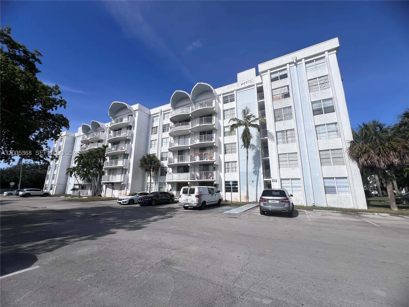 496 NW 165th St Rd # 414, Miami FL 33169