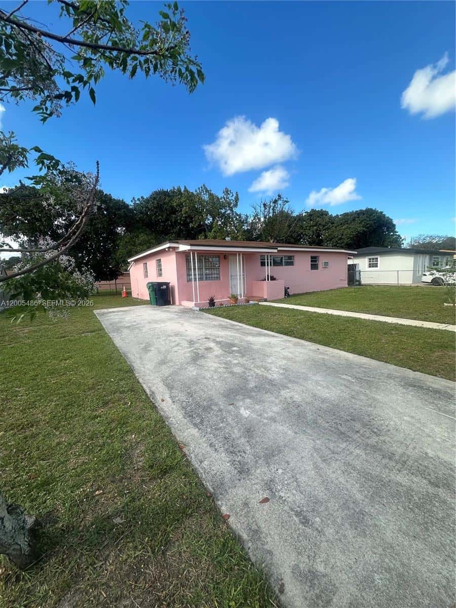 3501 NW 171st Ter, Miami Gardens FL 33056