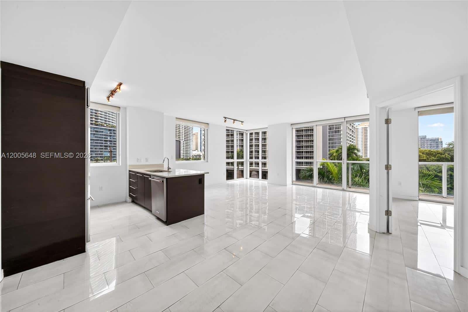 500 Brickell Ave # 501, Miami FL 33131