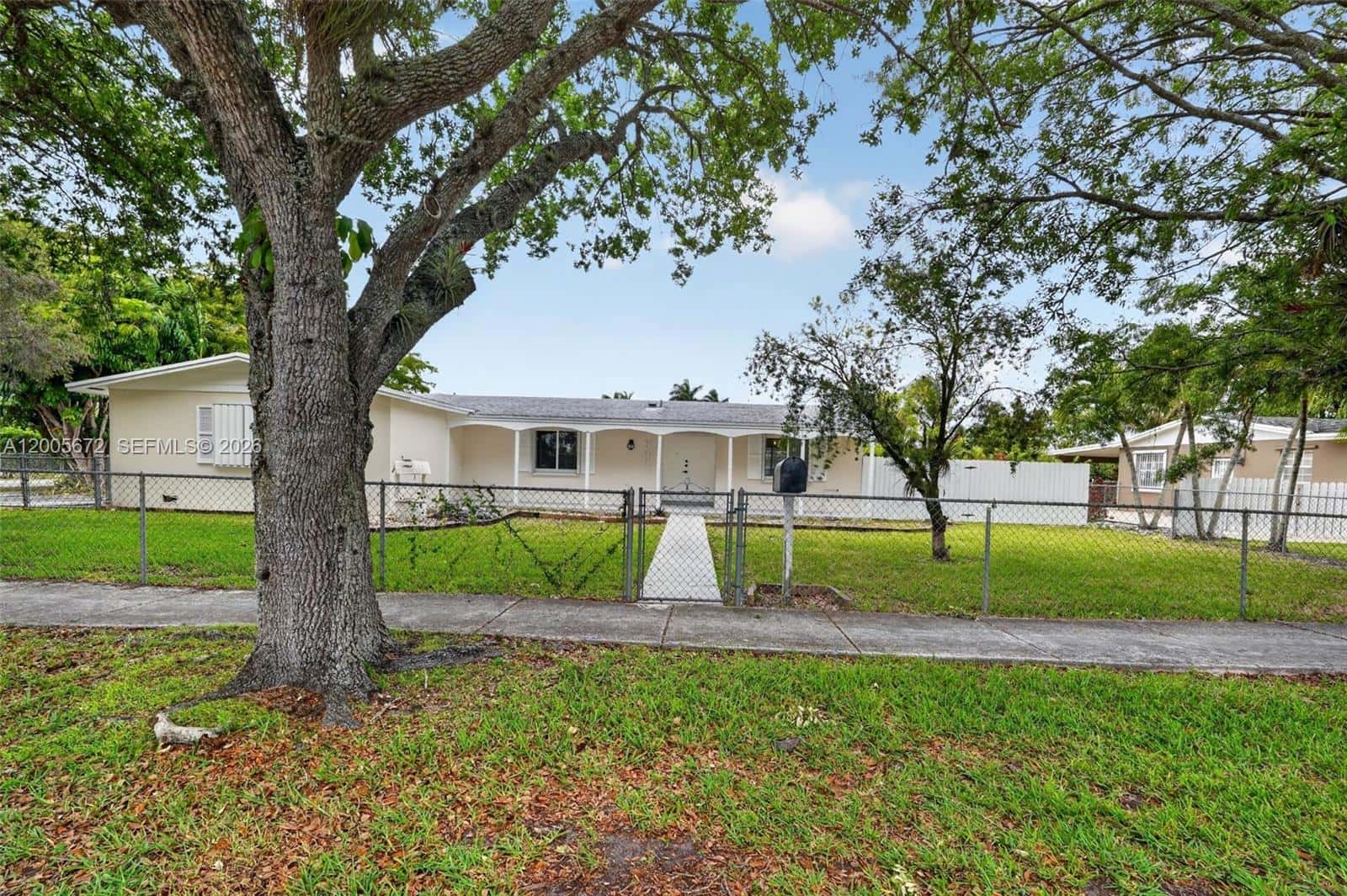 341 NW 15th St, Homestead FL 33030