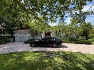 1237 Aduana Ave, Coral Gables FL 33146