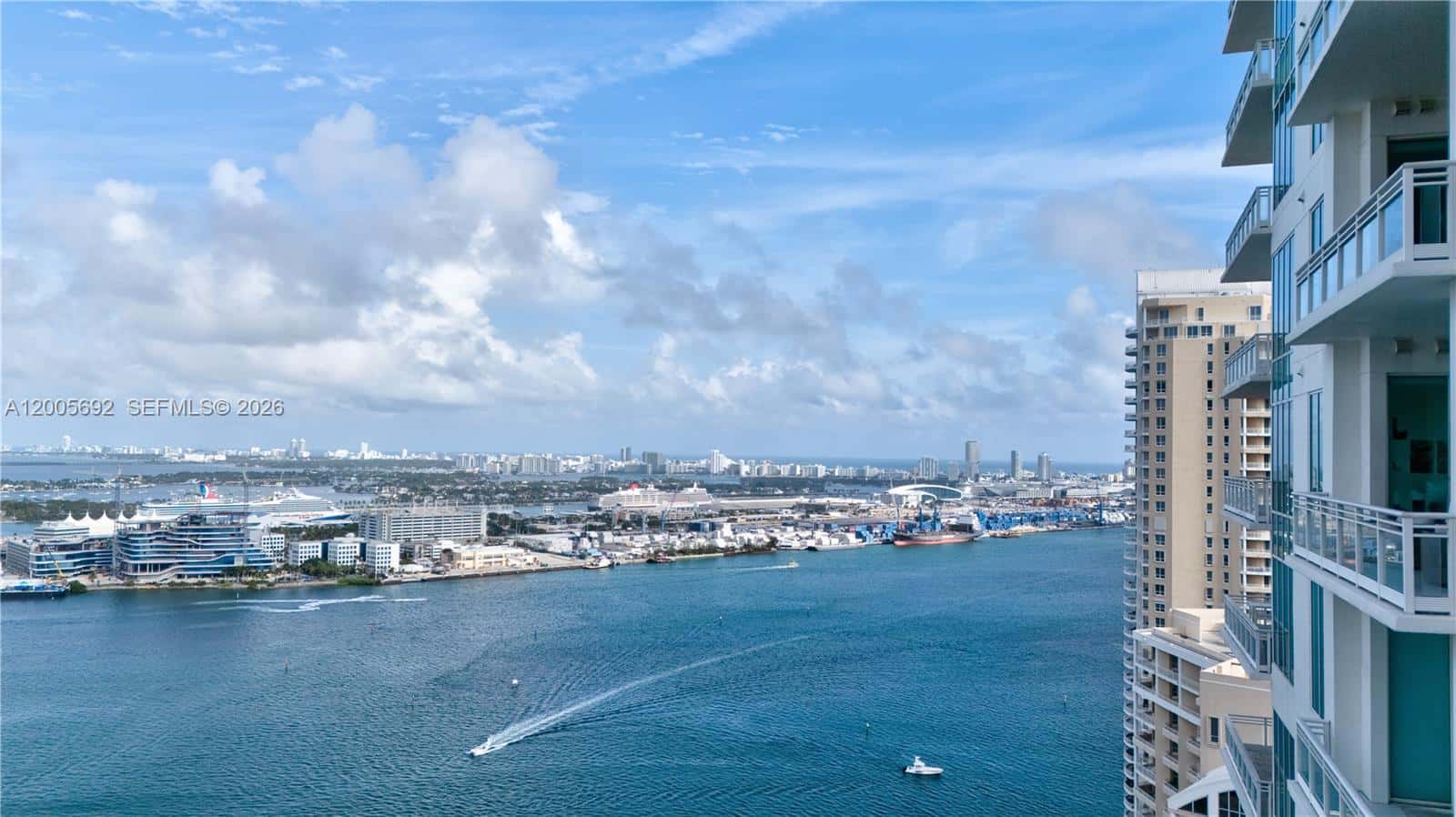 900 Brickell Key Blvd # 3002, Miami FL 33131