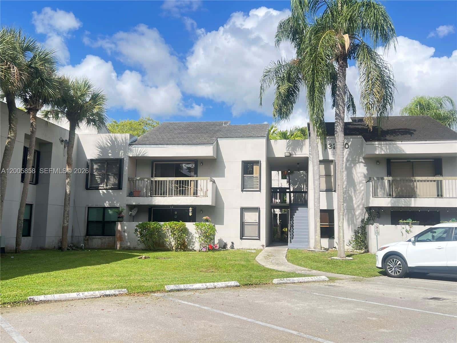 13240 SW 88th Ln, Miami FL 33186