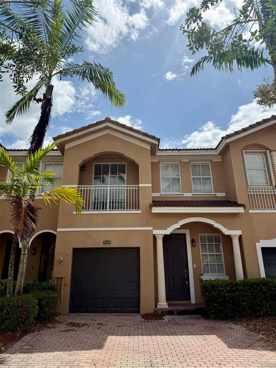 1435 SE 25th Ave, Homestead FL 33035