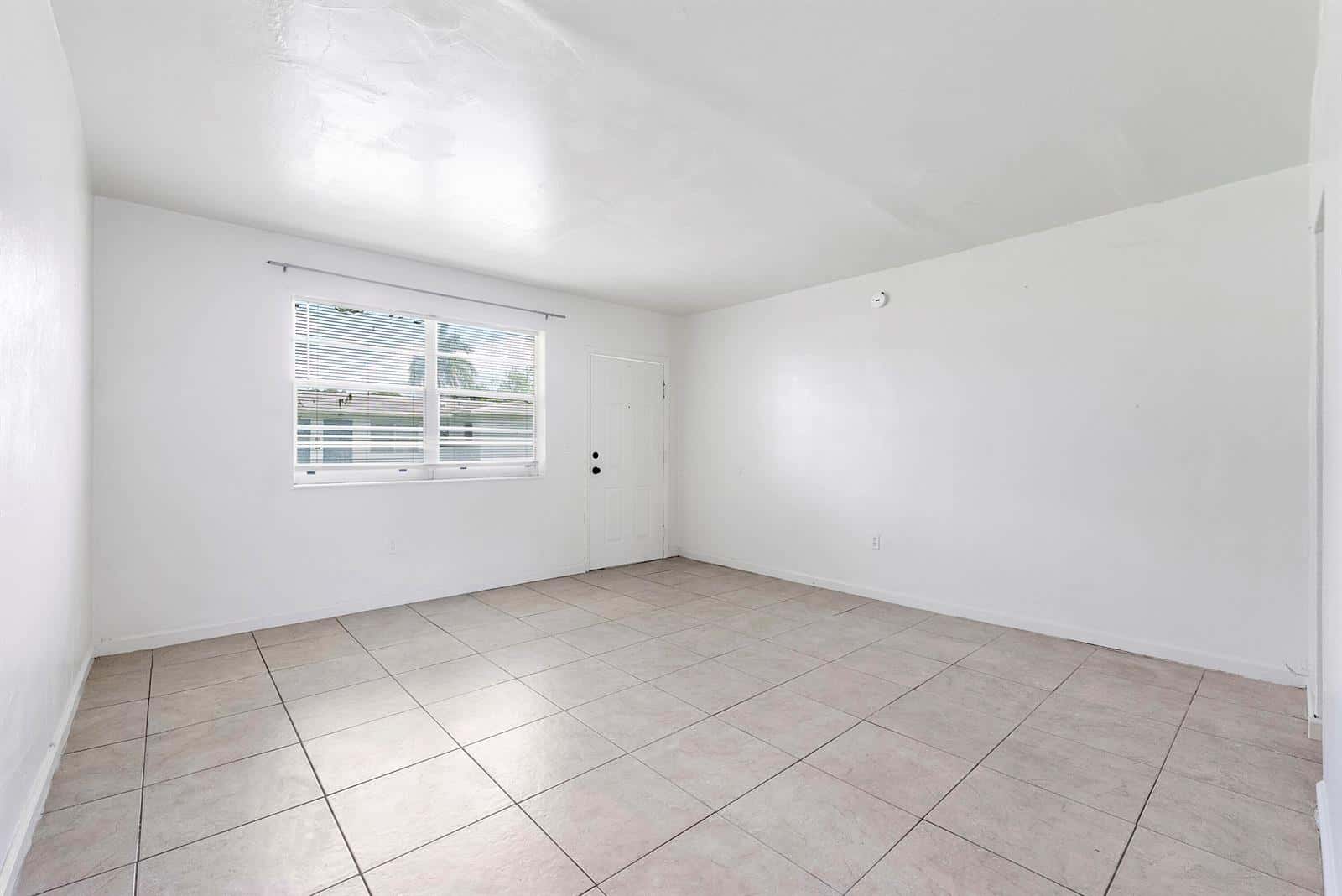 515 NE 150th Street # 3, Miami FL 33161