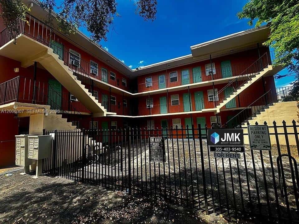 3669 Thomas Ave # 10, Miami FL 33133