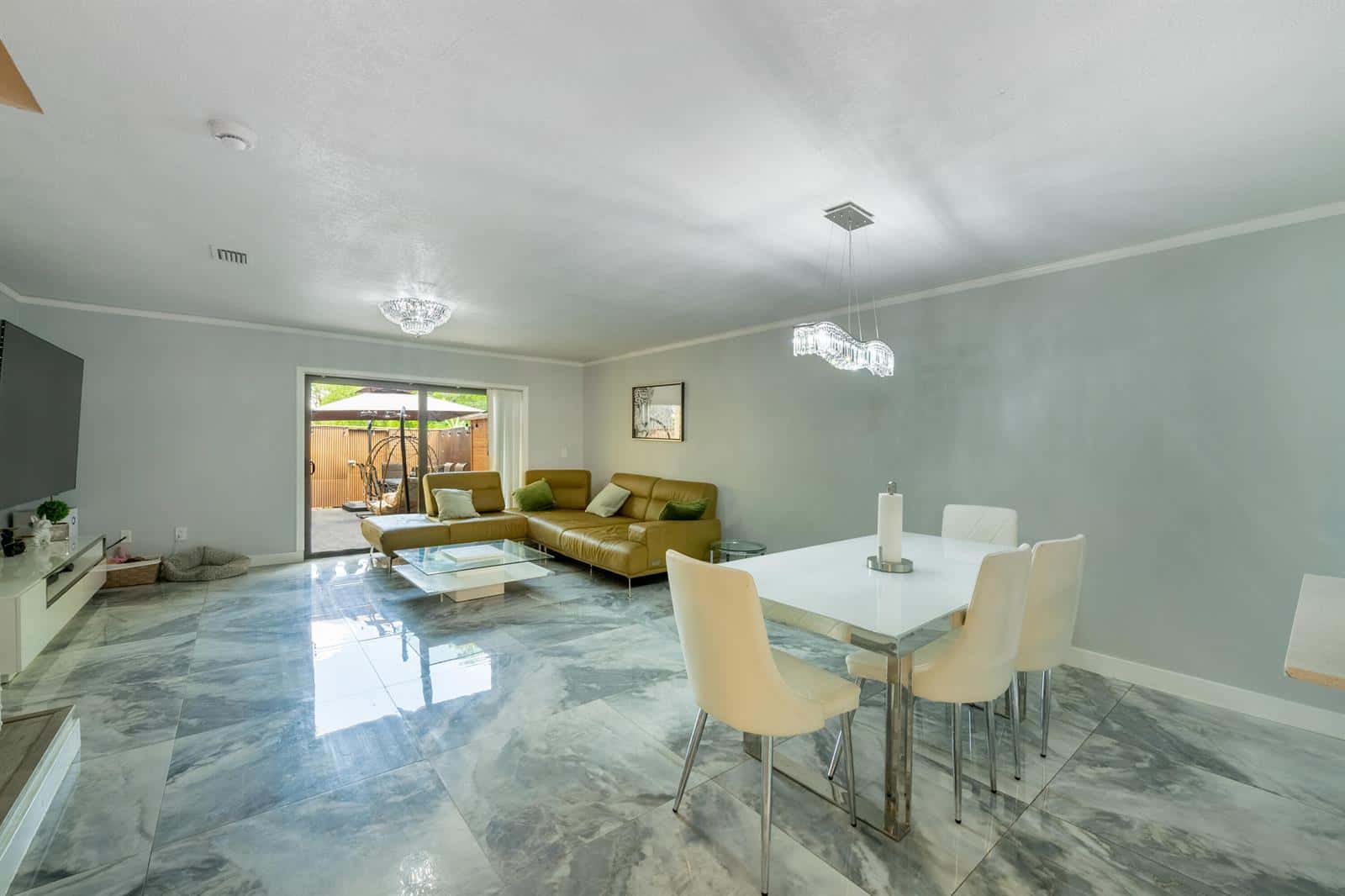 1129 NE 210th Terrace # 210, Miami FL 33179