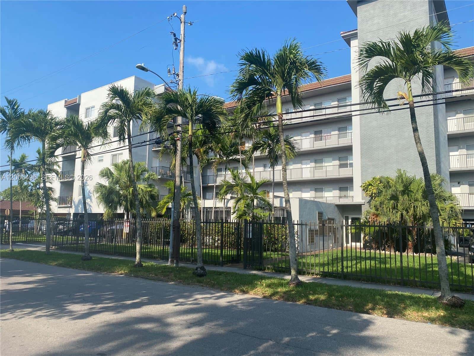 900 SW 84th Ave # 415D, Miami FL 33144