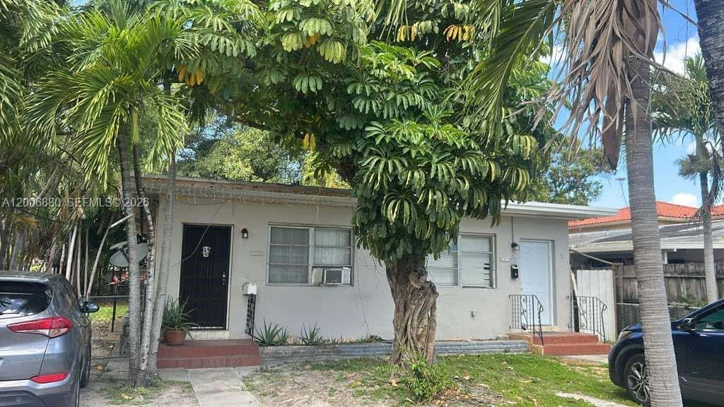 1743 NW 15th St # 1743, Miami FL 33125