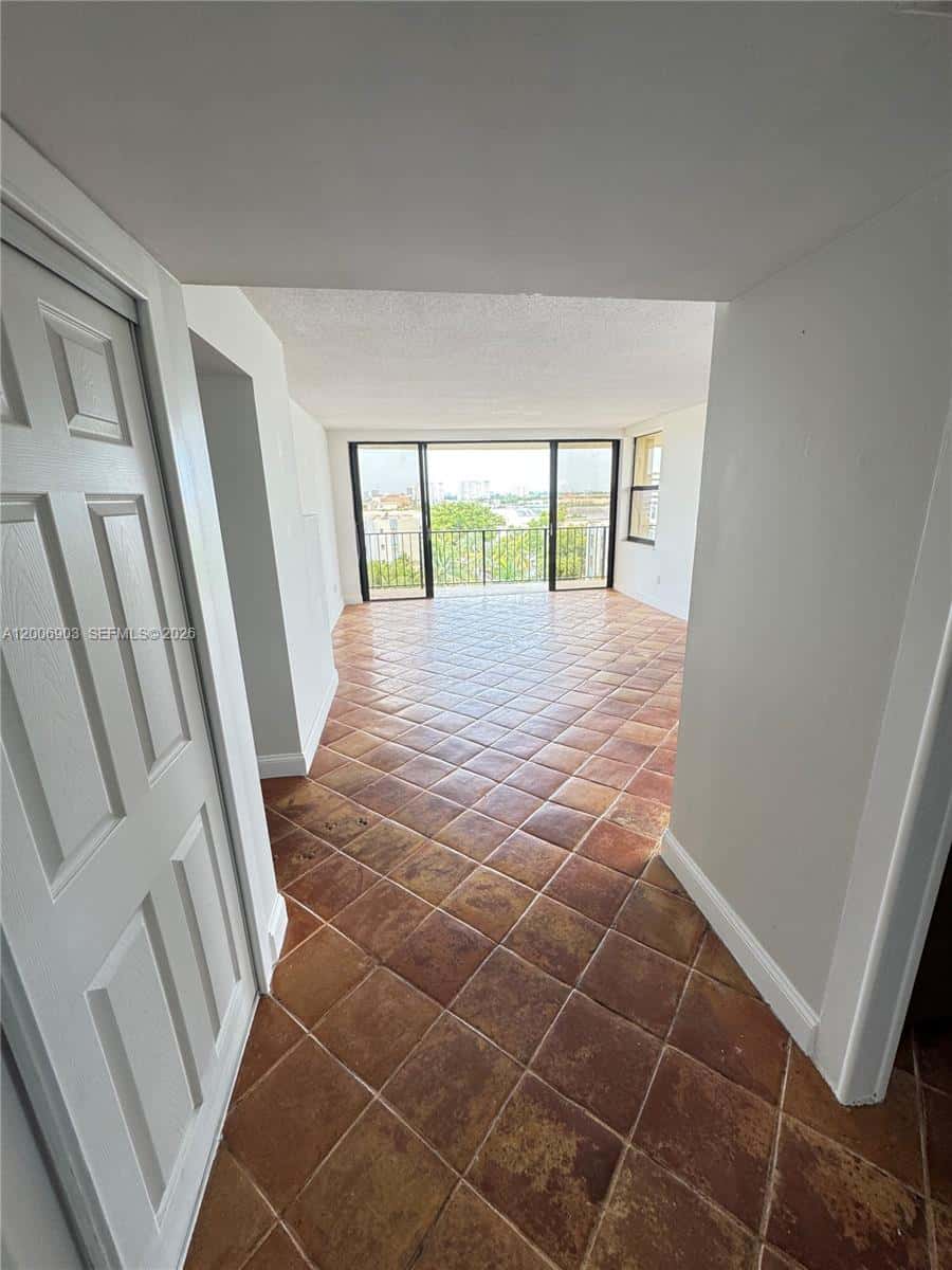1470 NE 123rd St # A701, North Miami FL 33161