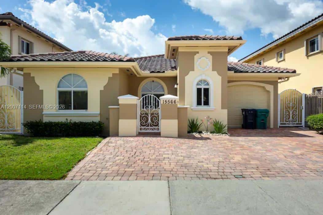 15566 SW 13th Ter, Miami FL 33194