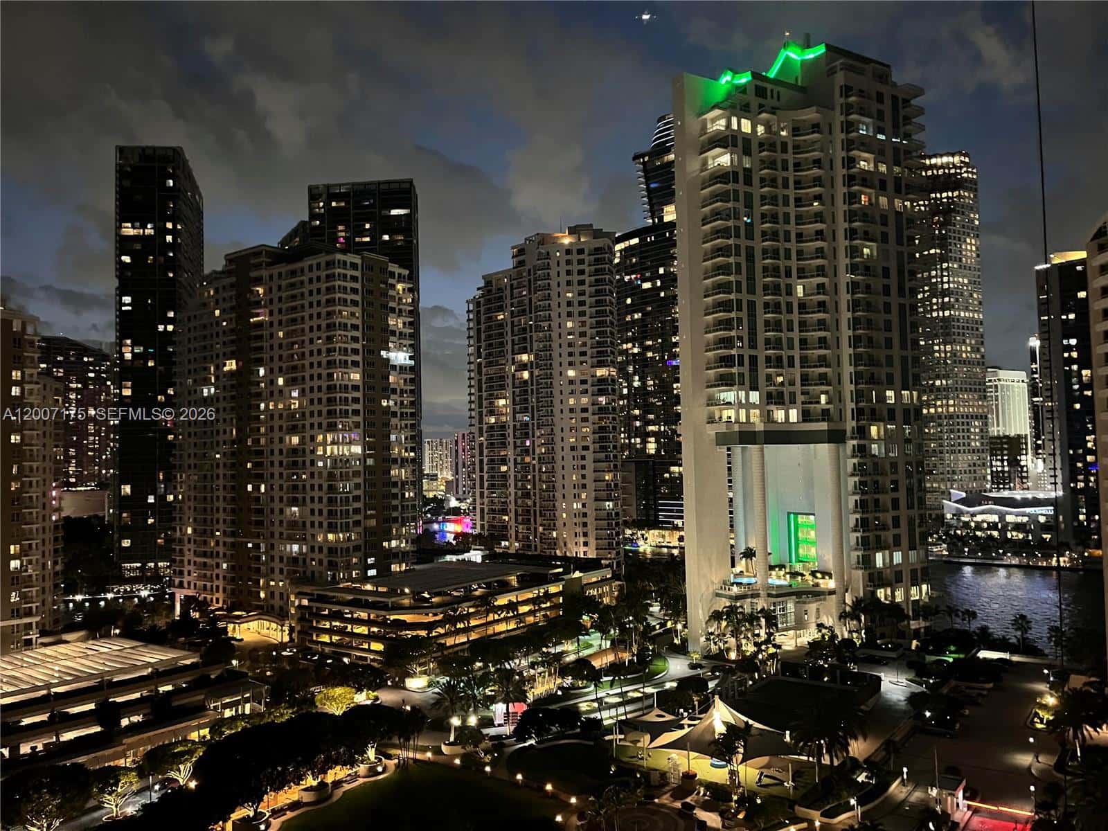 540 Brickell Key Dr # 1809, Miami FL 33131